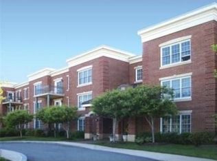 350 Boylston St APT 107, Newton, MA 02459