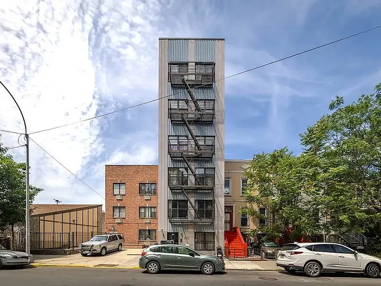 242 Montrose Ave #1A — Photo 12