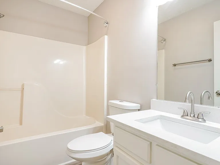 1046 Cedar Creek Village Rd — Photo 15