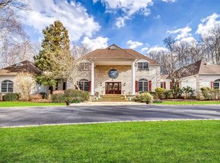 9 Swan Pl, Saint James, NY 11780