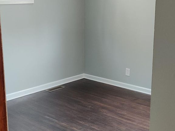 5th image of 56 Bannard Ave Floor 1