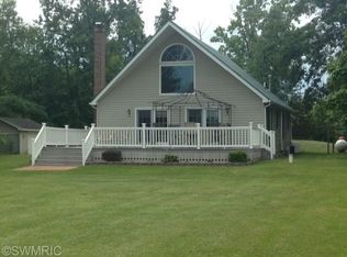 2129 Hemlock Rd, Quincy, MI 49082