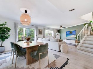 Villas Of Pinecrest Condo, Pinecrest, FL 33156