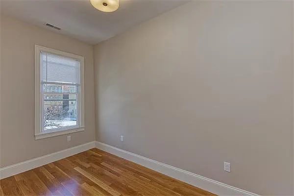358 Meridian St #2 — Photo 8