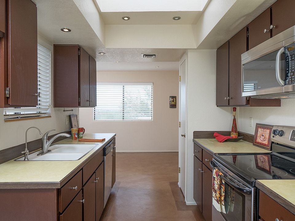 1st image of 5240 N Camino De La Cumbre