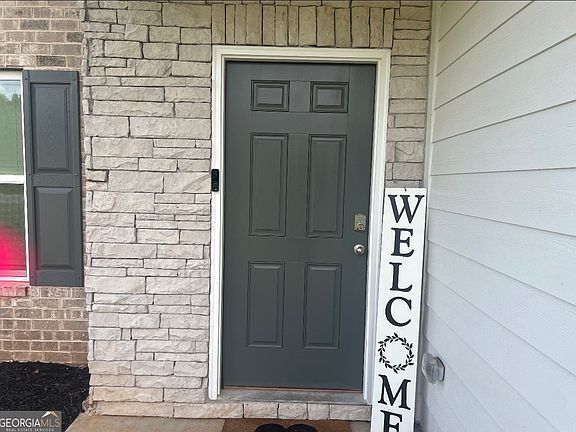 2nd image of 3290 Bridgewood Dr