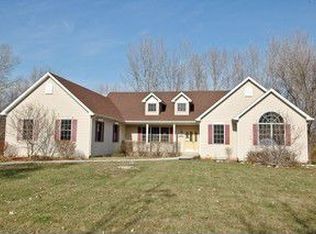 4516 E Hillshire Dr, Richmond, IL 60071