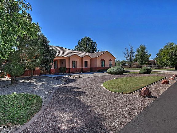 5th image of 1009 W Via De Arboles