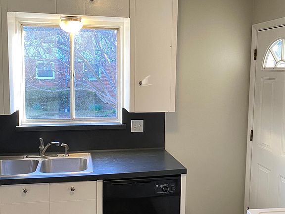 5th image of 612 Chickadee Dr #A