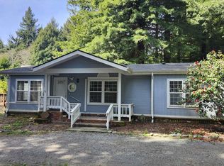 305 Dundas Rd, Crescent City, CA 95531