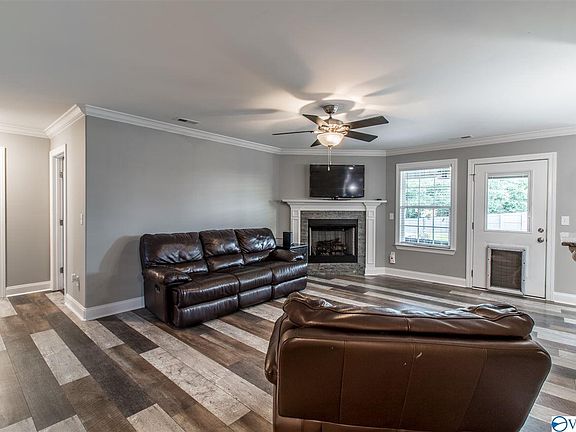 3rd image of 119 Lewis Vann Dr
