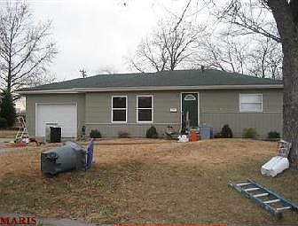 2nd image of 112 Country Life Dr