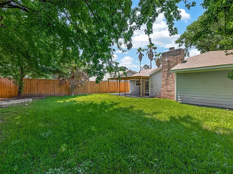 24006 Lone Elm Dr — Photo 24