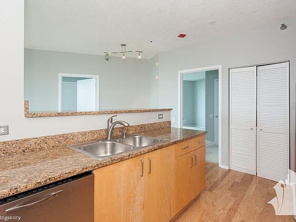 2nd image of 600 N Kingsbury St #1413
