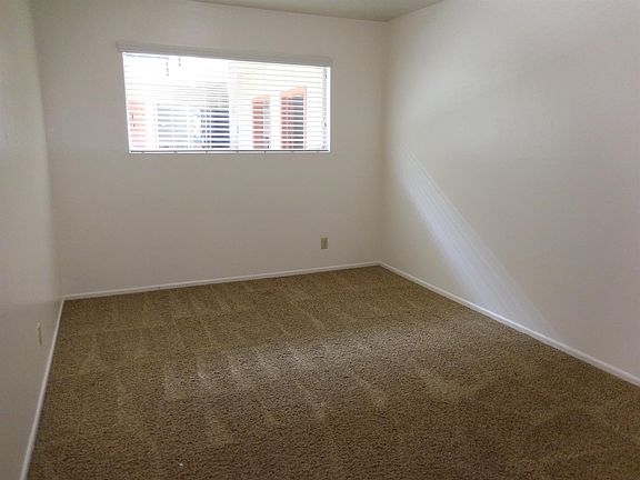 3rd image of 807 Embarcadero Del Norte APT 5