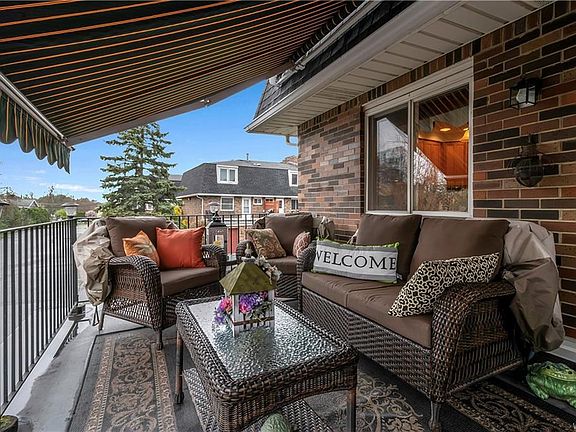 5th image of 10 Stoneledge Ct