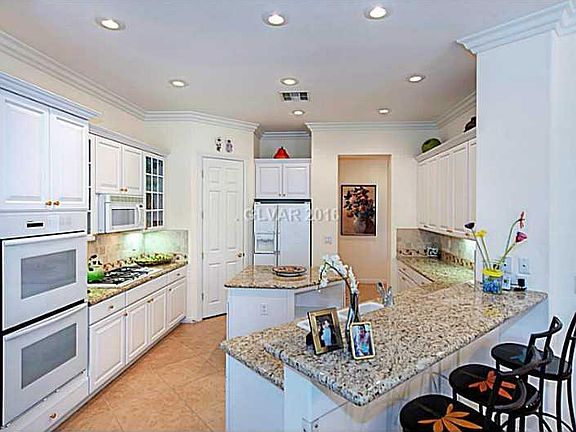 4th image of 4750 Denaro Dr