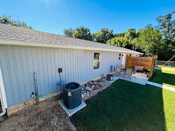 2nd image of 1005 W Pine St #1005