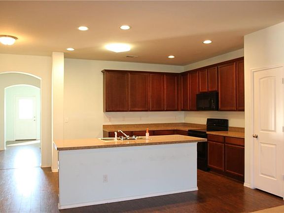 3rd image of 2340 Loreto Dr