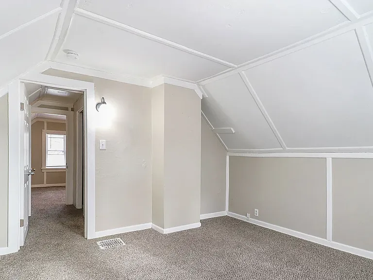 405 E Woodside St — Photo 11
