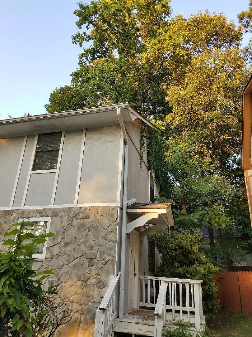 2 bed, 1080 sqft, $1,700 — Photo 1
