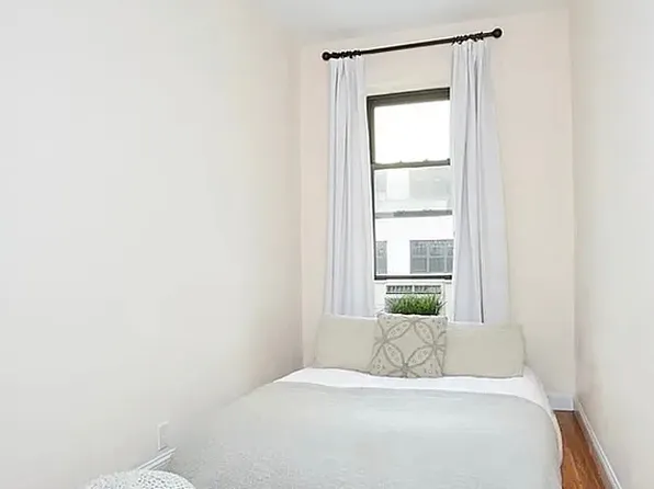 132 West 71st Street image 7 of 9