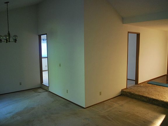 5th image of 4450 NW Shelley Dr