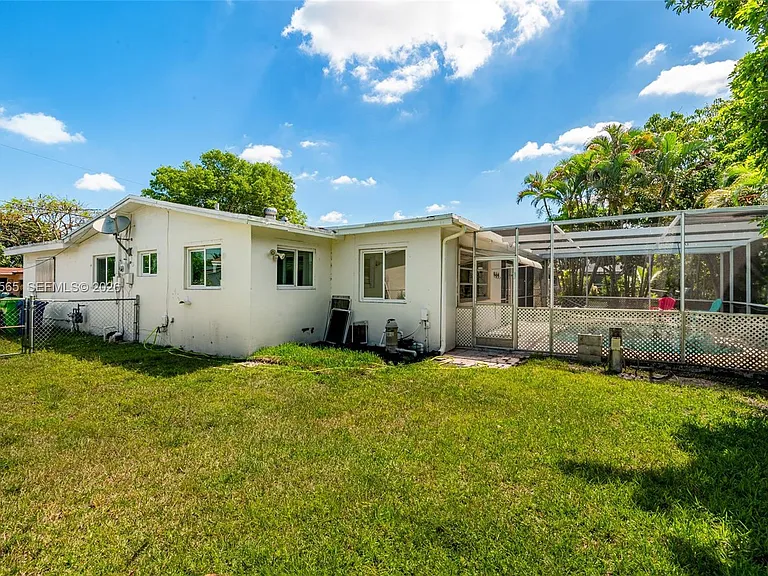 8690 NW 24th Pl — Photo 3