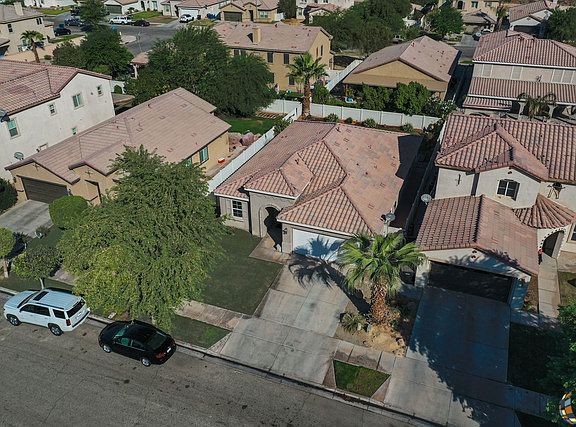 3rd image of 1172 Riverview Ave