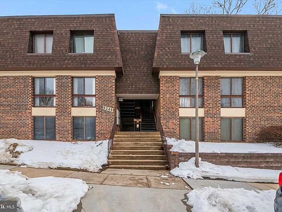 3rd image of 5245 W Running Brook Rd Unit 101