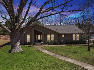 7135 S Columbia Ave, Tulsa, OK 74136