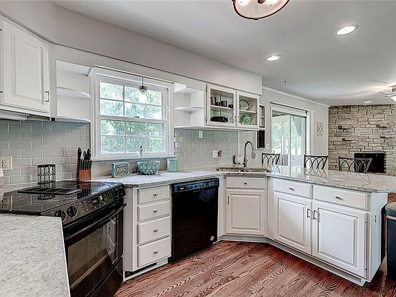 5th image of 7603 Kathy Dr