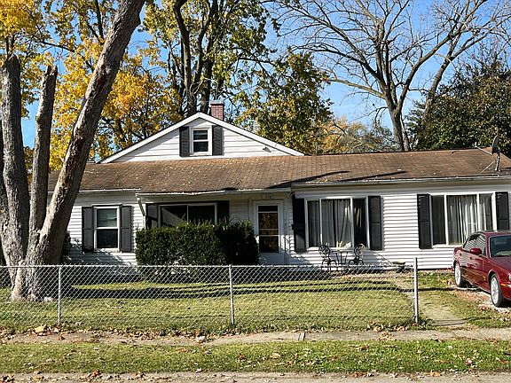 4th image of 3550 N Eisenhower Dr