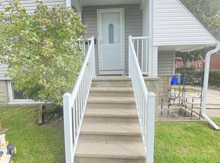 114 Genest St #2, Ottawa, ON K1L7Y9