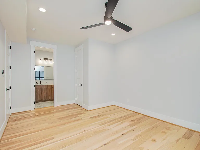 7016B Staffordshire St — Photo 18