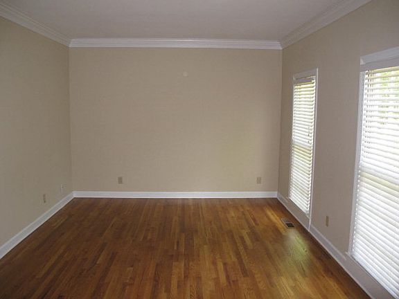 2nd image of 116 Ashford Park