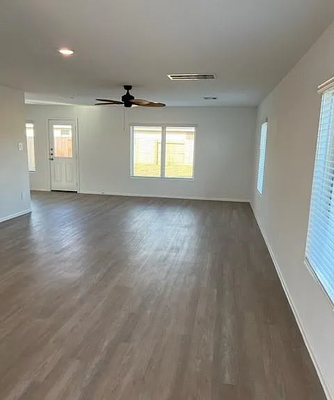 18919 Sorento Bay Ln — Photo 3