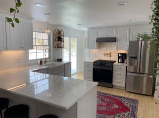 5 Donna St, Chester, NH 03036