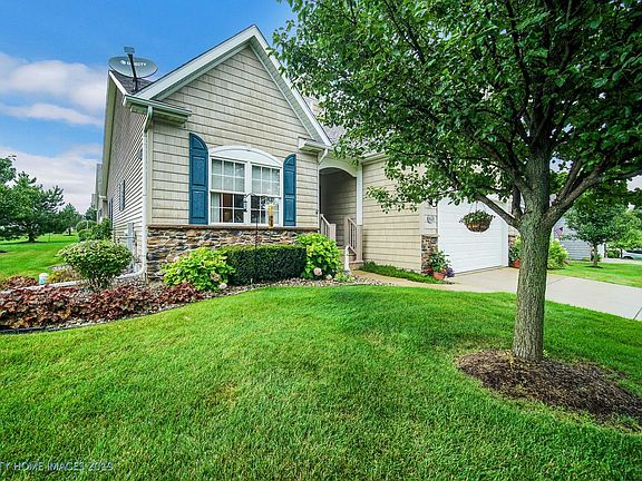 2nd image of 10564 Woodmar Ln
