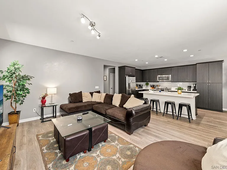 2028 Avenida Andanza — Photo 11