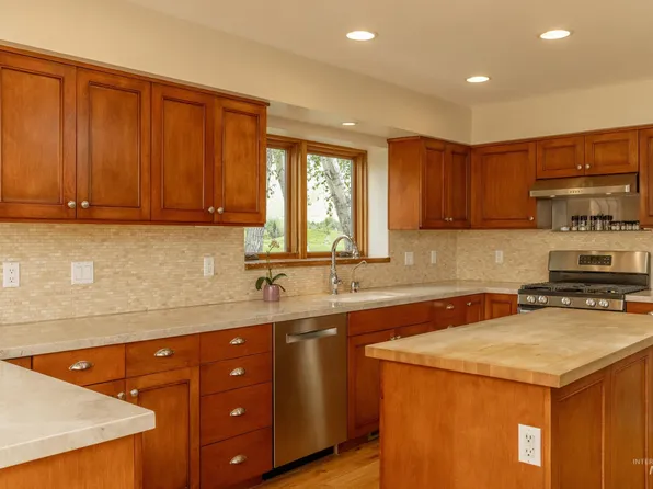 750 Bonanza Ln, Hailey, ID 83333