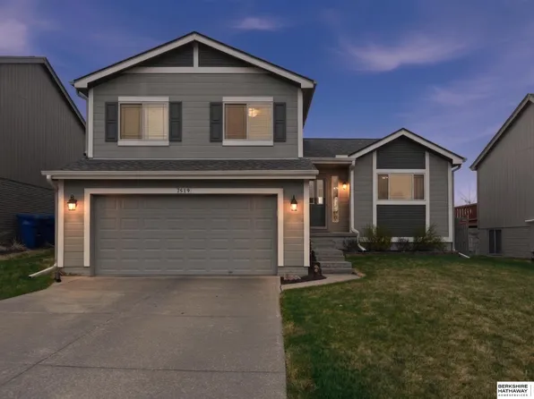 7519 N 143rd St, Omaha, NE 68142