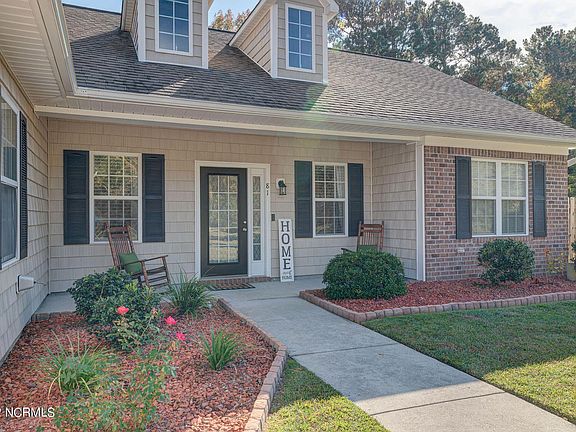 5th image of 81 Pine Village Dr