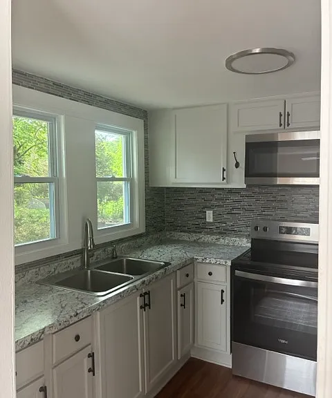 204 S Candler St — Photo 31