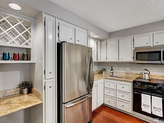 3rd image of 6702 139th Ave NE APT 746