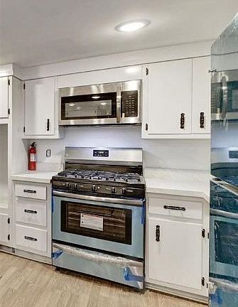 3rd image of 459 Wayne St Unit 1