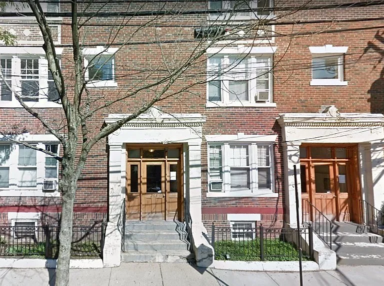 268 Windsor St #4 — Photo 14