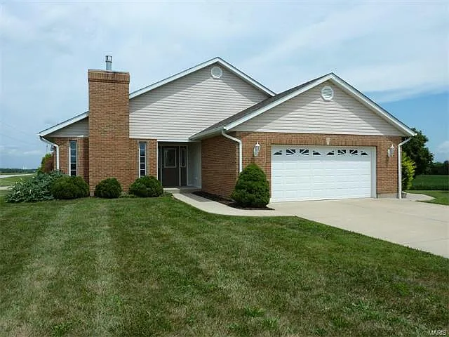 101 Eagle Ct photo 1
