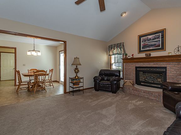 3rd image of 4550 White Angel Dr