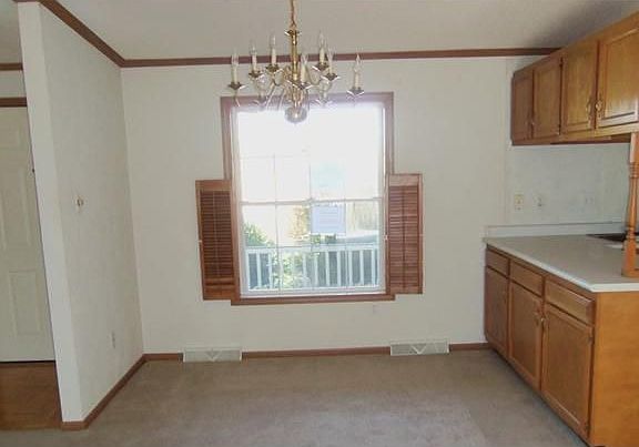 3rd image of 217 S Winter Dr